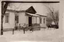 Первое здание ладомировской школы